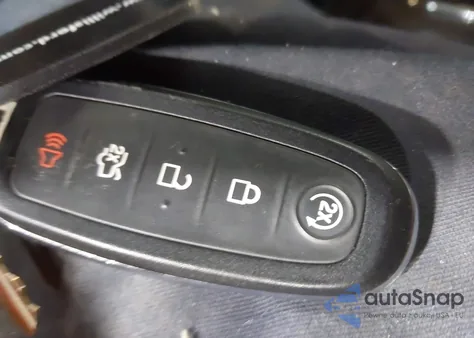 2014 Ford Escape Titanium z USA, uszkodzony, nr VIN 1FMCU0J96EUD55815